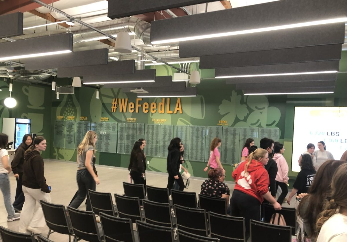 Mayfield Minute: Freshman Cubs Volunteer at the L.A Food Bank